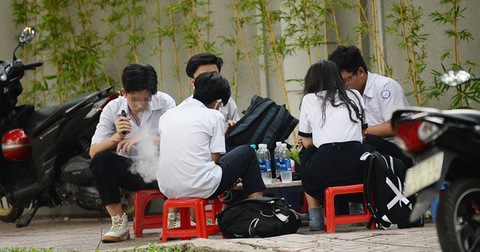 Quản lý để ngăn chặn nguy cơ thuốc lá điện tử tiếp cận giới trẻ - Ảnh 2. Quản lý để ngăn chặn nguy cơ thuốc lá điện tử tiếp cận giới trẻ - Ảnh 2.