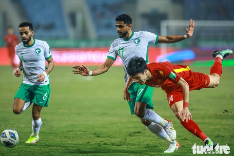 Việt Nam - Saudi Arabia 0-1: Nỗ lực đến giây cuối cùng - Ảnh 2. Việt Nam - Saudi Arabia 0-1: Nỗ lực đến giây cuối cùng - Ảnh 2.