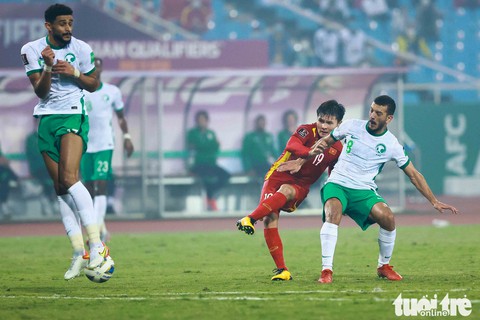 Việt Nam - Saudi Arabia 0-1: Nỗ lực đến giây cuối cùng - Ảnh 4. Việt Nam - Saudi Arabia 0-1: Nỗ lực đến giây cuối cùng - Ảnh 4.