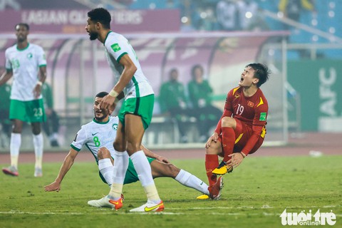 Việt Nam - Saudi Arabia 0-1: Nỗ lực đến giây cuối cùng - Ảnh 5. Việt Nam - Saudi Arabia 0-1: Nỗ lực đến giây cuối cùng - Ảnh 5.