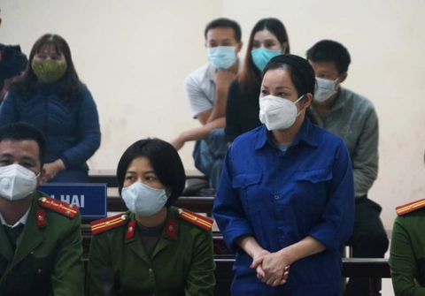 Con nuôi Đường ‘Nhuệ’ tự nhận 20 năm tù liên quan việc ăn chặn tiền hỏa táng - Ảnh 2. Con nuôi Đường ‘Nhuệ’ tự nhận 20 năm tù liên quan việc ăn chặn tiền hỏa táng - Ảnh 2.