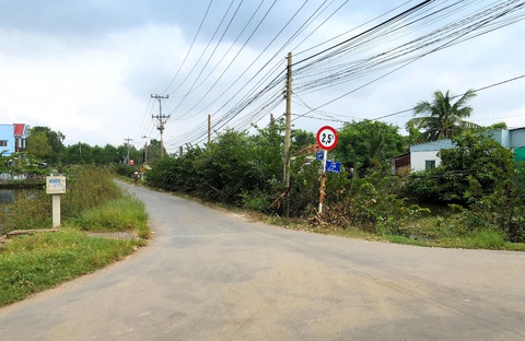 Long An rót 533 tỉ mở rộng đường ĐT826E, Long Hậu hưởng lợi lớn - Ảnh 2. Long An rót 533 tỉ mở rộng đường ĐT826E, Long Hậu hưởng lợi lớn - Ảnh 2.