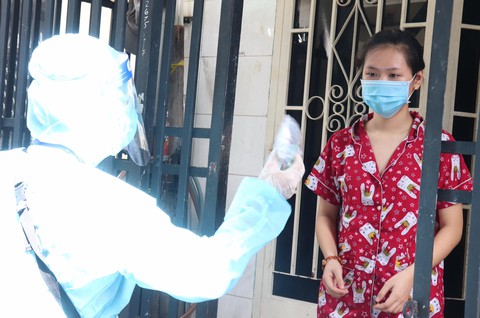 Tăng cấp độ dịch, kéo giảm ra sao? - Ảnh 1. Tăng cấp độ dịch, kéo giảm ra sao? - Ảnh 1.