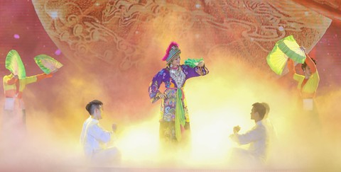 Chủ tịch Quốc hội dự khai mạc tuần Đại đoàn kết các dân tộc - di sản văn hóa Việt Nam - Ảnh 3. Chủ tịch Quốc hội dự khai mạc tuần Đại đoàn kết các dân tộc - di sản văn hóa Việt Nam - Ảnh 3.
