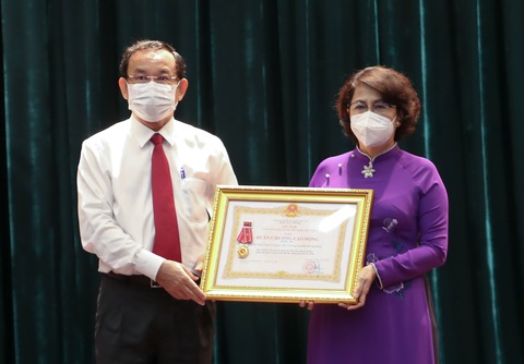 91 năm Ngày truyền thống Mặt trận Tổ quốc Việt Nam: Hướng về dân, dân sẽ góp sức - Ảnh 2. 91 năm Ngày truyền thống Mặt trận Tổ quốc Việt Nam: Hướng về dân, dân sẽ góp sức - Ảnh 2.