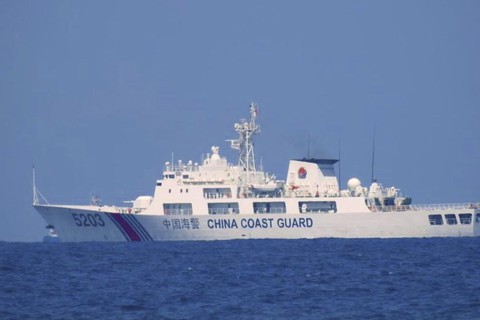 Mỹ lên tiếng vụ tàu hải cảnh Trung Quốc phun vòi rồng vào tàu tiếp tế Philippines - Ảnh 2. Mỹ lên tiếng vụ tàu hải cảnh Trung Quốc phun vòi rồng vào tàu tiếp tế Philippines - Ảnh 2.