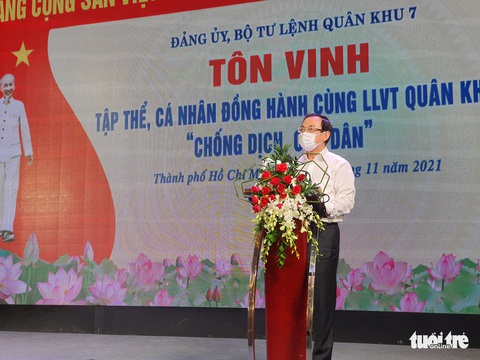 Quân khu 7 tôn vinh nhiều tập thể, cá nhân đồng hành chống dịch, cứu dân - Ảnh 1. Quân khu 7 tôn vinh nhiều tập thể, cá nhân đồng hành chống dịch, cứu dân - Ảnh 1.