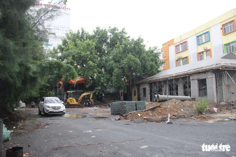 Hủy đấu giá khu đất A2 cạnh nghĩa trủng Phước Ninh để làm khu cây xanh và bãi đỗ xe - Ảnh 2. Hủy đấu giá khu đất A2 cạnh nghĩa trủng Phước Ninh để làm khu cây xanh và bãi đỗ xe - Ảnh 2.