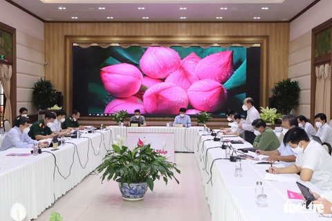 Phó thủ tướng Vũ Đức Đam: Các tỉnh ĐBSCL cần đẩy nhanh tiêm vắc xin, điều trị F0 nhẹ tại nhà - Ảnh 1. Phó thủ tướng Vũ Đức Đam: Các tỉnh ĐBSCL cần đẩy nhanh tiêm vắc xin, điều trị F0 nhẹ tại nhà - Ảnh 1.