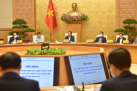 Họp quy hoạch điện: Tính giảm điện than, không đưa điện mặt trời vào cân đối hệ thống - Ảnh 1. Họp quy hoạch điện: Tính giảm điện than, không đưa điện mặt trời vào cân đối hệ thống - Ảnh 1.