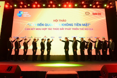 COVID-19 thúc đẩy quá trình chuyển đổi số trong ngân hàng - Ảnh 28. COVID-19 thúc đẩy quá trình chuyển đổi số trong ngân hàng - Ảnh 28.