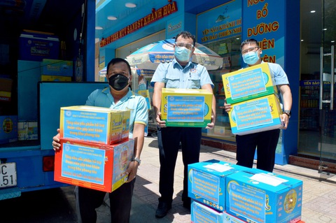 Yến sào Khánh Hòa: Dịch căng thẳng, càng chăm lo người lao động - Ảnh 1. Yến sào Khánh Hòa: Dịch căng thẳng, càng chăm lo người lao động - Ảnh 1.