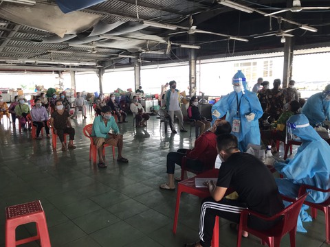 Nhiều nơi dịch đổi màu, có đáng lo? - Ảnh 2. Nhiều nơi dịch đổi màu, có đáng lo? - Ảnh 2.
