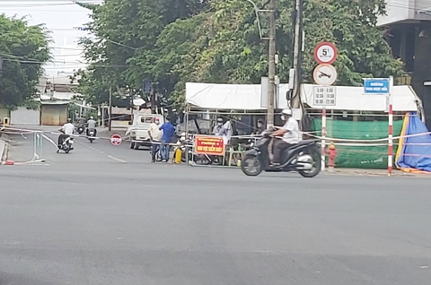 Cà Mau không xã nào còn xanh, giám đốc Sở Y tế công bố cấp độ dịch, áp dụng từ 0h ngày 3-11 - Ảnh 1. Cà Mau không xã nào còn xanh, giám đốc Sở Y tế công bố cấp độ dịch, áp dụng từ 0h ngày 3-11 - Ảnh 1.