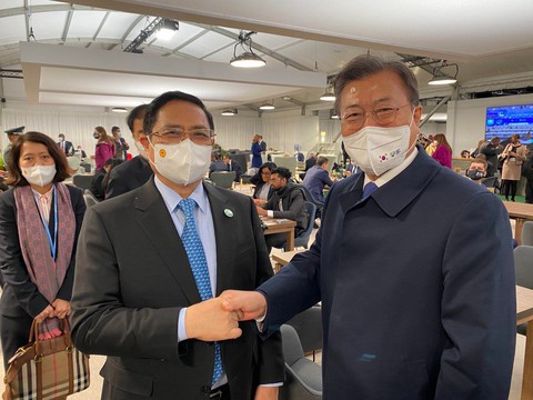 Thủ tướng gặp Tổng thống Biden và lãnh đạo Hàn Quốc, Thái Lan bên lề COP26 - Ảnh 2. Thủ tướng gặp Tổng thống Biden và lãnh đạo Hàn Quốc, Thái Lan bên lề COP26 - Ảnh 2.