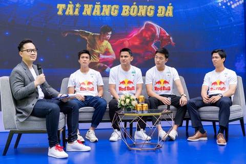 Bảy câu chuyện của thương hiệu nước tăng lực Red Bull - Ảnh 3. Bảy câu chuyện của thương hiệu nước tăng lực Red Bull - Ảnh 3.
