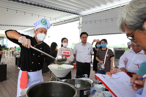 Đi tìm người nấu phở ngon 2021: Kỳ vọng nhiều tô phở sáng tạo - Ảnh 9. Đi tìm người nấu phở ngon 2021: Kỳ vọng nhiều tô phở sáng tạo - Ảnh 9.
