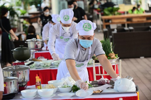 Đi tìm người nấu phở ngon 2021: Kỳ vọng nhiều tô phở sáng tạo - Ảnh 14. Đi tìm người nấu phở ngon 2021: Kỳ vọng nhiều tô phở sáng tạo - Ảnh 14.