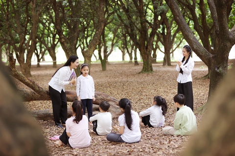 Thí sinh không có gì để chê ở Rap Việt phủ nhận đạo nhạc, chị em quán quân Sao mai tri ân thầy cô - Ảnh 6. Thí sinh không có gì để chê ở Rap Việt phủ nhận đạo nhạc, chị em quán quân Sao mai tri ân thầy cô - Ảnh 6.
