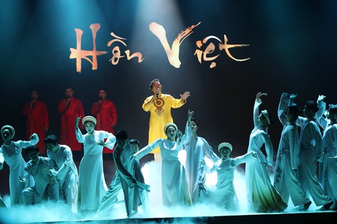 Xuân Bắc, Quang Thắng, Trung Hiếu hát mừng Hội nghị Văn hóa toàn quốc - Ảnh 5. Xuân Bắc, Quang Thắng, Trung Hiếu hát mừng Hội nghị Văn hóa toàn quốc - Ảnh 5.