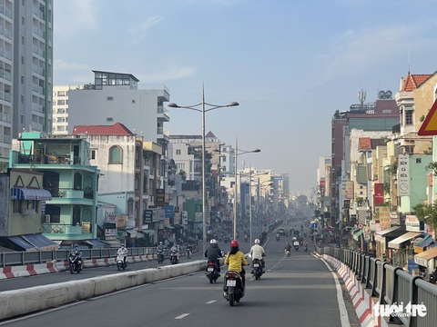 Miền Nam đang kết thúc mùa mưa, sáng sớm trời sương mù - Ảnh 3. Miền Nam đang kết thúc mùa mưa, sáng sớm trời sương mù - Ảnh 3.