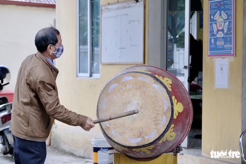 Học sinh lớp 9 ở 17 huyện, thị xã của Hà Nội đi học lại: ‘Vui quá em đi sớm 1 tiếng’ - Ảnh 5. Học sinh lớp 9 ở 17 huyện, thị xã của Hà Nội đi học lại: ‘Vui quá em đi sớm 1 tiếng’ - Ảnh 5.
