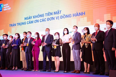 VIB đồng hành trong các nỗ lực hướng đến xã hội không tiền mặt - Ảnh 3. VIB đồng hành trong các nỗ lực hướng đến xã hội không tiền mặt - Ảnh 3.