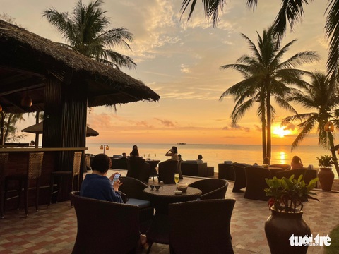 Mở cửa du lịch, không thể nửa vời - Ảnh 1. Mở cửa du lịch, không thể nửa vời - Ảnh 1.