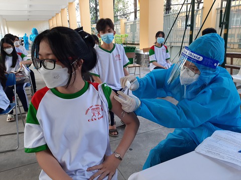 Cần Thơ bắt đầu tiêm vắc xin phòng COVID-19 cho trẻ em - Ảnh 2. Cần Thơ bắt đầu tiêm vắc xin phòng COVID-19 cho trẻ em - Ảnh 2.