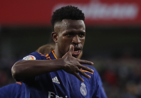 Real Madrid giành lại ngôi đầu bảng, bỏ xa Barca 10 điểm - Ảnh 3. Real Madrid giành lại ngôi đầu bảng, bỏ xa Barca 10 điểm - Ảnh 3.