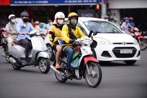 Tài xế công nghệ 2 bánh ở TP.HCM ế khách, vì sao? - Ảnh 1. Tài xế công nghệ 2 bánh ở TP.HCM ế khách, vì sao? - Ảnh 1.