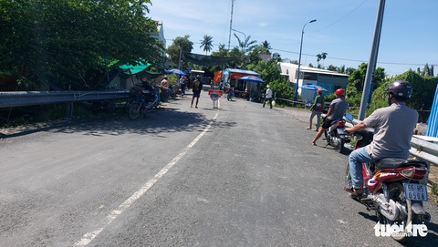 An Giang tạm dừng hoạt động các chốt kiểm soát COVID-19 - Ảnh 1. An Giang tạm dừng hoạt động các chốt kiểm soát COVID-19 - Ảnh 1.