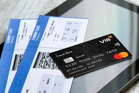 Lần đầu tiên tại Việt Nam, chủ thẻ Mastercard có thể mua sắm bằng dặm thưởng - Ảnh 1. Lần đầu tiên tại Việt Nam, chủ thẻ Mastercard có thể mua sắm bằng dặm thưởng - Ảnh 1.