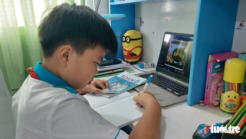 An Giang: Học sinh tiểu học được nghỉ học trực tuyến 1 tuần để ‘xả hơi’ - Ảnh 1. An Giang: Học sinh tiểu học được nghỉ học trực tuyến 1 tuần để ‘xả hơi’ - Ảnh 1.