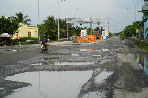 Quốc lộ 1: Đừng để “ổ gà” hóa “ổ voi” - Ảnh 2. Quốc lộ 1: Đừng để “ổ gà” hóa “ổ voi” - Ảnh 2.