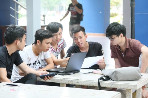 Kiến nghị bỏ khẩu hiệu Tiên học lễ, hậu học văn: Giáo sư Trần Ngọc Thêm nói gì? - Ảnh 1. Kiến nghị bỏ khẩu hiệu Tiên học lễ, hậu học văn: Giáo sư Trần Ngọc Thêm nói gì? - Ảnh 1.