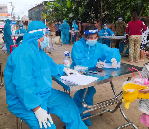 Những ngày chống dịch trên mảnh đất nghèo - Ảnh 1. Những ngày chống dịch trên mảnh đất nghèo - Ảnh 1.