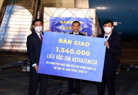 Việt Nam tiếp nhận 1,54 triệu liều vắc xin AstraZeneca từ Chính phủ Nhật Bản - Ảnh 1. Việt Nam tiếp nhận 1,54 triệu liều vắc xin AstraZeneca từ Chính phủ Nhật Bản - Ảnh 1.