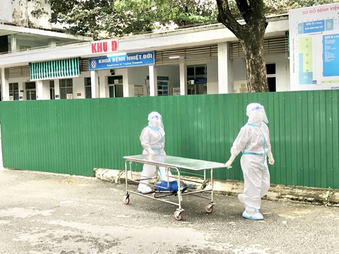 Bệnh viện Quảng Ngãi có 27 ca COVID-19 - Ảnh 2. Bệnh viện Quảng Ngãi có 27 ca COVID-19 - Ảnh 2.