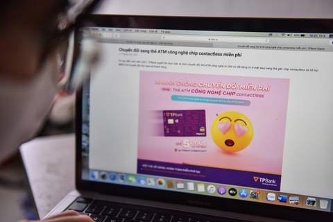 Có kịp khai tử thẻ ATM công nghệ từ? - Ảnh 1. Có kịp khai tử thẻ ATM công nghệ từ? - Ảnh 1.
