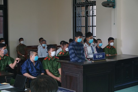 Tuyên án nhóm thanh thiếu niên cướp tài sản ở Vĩnh Long - Ảnh 1. Tuyên án nhóm thanh thiếu niên cướp tài sản ở Vĩnh Long - Ảnh 1.