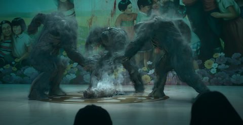 Hellbound đánh bật Squid Game khỏi vị trí dẫn đầu trên Netflix - Ảnh 4. Hellbound đánh bật Squid Game khỏi vị trí dẫn đầu trên Netflix - Ảnh 4.