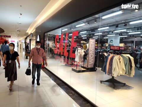 Black Friday tại TP.HCM: Sôi động tùy chỗ - Ảnh 6. Black Friday tại TP.HCM: Sôi động tùy chỗ - Ảnh 6.