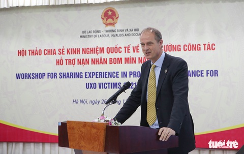 Giải pháp gì để hỗ trợ tốt hơn cho nạn nhân bom mìn sau chiến tranh? - Ảnh 2. Giải pháp gì để hỗ trợ tốt hơn cho nạn nhân bom mìn sau chiến tranh? - Ảnh 2.