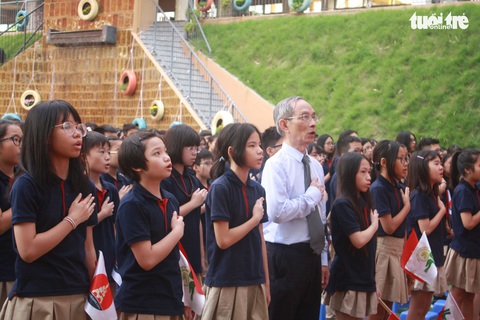 Nhà giáo Nguyễn Xuân Khang: Trường tôi không treo khẩu hiệu nào, kể cả Tiên học lễ, hậu học văn - Ảnh 1. Nhà giáo Nguyễn Xuân Khang: Trường tôi không treo khẩu hiệu nào, kể cả Tiên học lễ, hậu học văn - Ảnh 1.