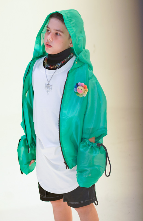 Rapper nhí 9 tuổi Shumo trổ tài sáng tác, hát và nhảy - Ảnh 1. Rapper nhí 9 tuổi Shumo trổ tài sáng tác, hát và nhảy - Ảnh 1.