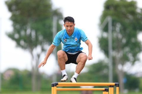 Chiều nay 27-11, Hùng Dũng lên tuyển dự AFF Suzuki Cup 2020 - Ảnh 2. Chiều nay 27-11, Hùng Dũng lên tuyển dự AFF Suzuki Cup 2020 - Ảnh 2.