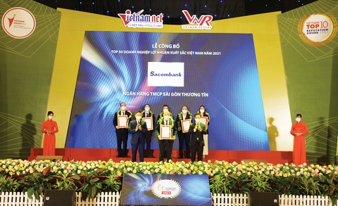 Sacombank thuộc Top 50 Doanh nghiệp lợi nhuận xuất sắc Việt Nam năm 2021 - Ảnh 1. Sacombank thuộc Top 50 Doanh nghiệp lợi nhuận xuất sắc Việt Nam năm 2021 - Ảnh 1.