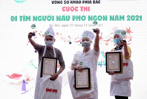 Đi tìm người nấu phở ngon khu vực phía Bắc: Cuộc tranh tài của những người đam mê phở - Ảnh 9. Đi tìm người nấu phở ngon khu vực phía Bắc: Cuộc tranh tài của những người đam mê phở - Ảnh 9.