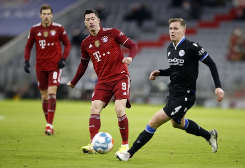 Sane tỏa sáng giúp Bayern thắng tối thiểu đội yếu Arminia - Ảnh 1. Sane tỏa sáng giúp Bayern thắng tối thiểu đội yếu Arminia - Ảnh 1.